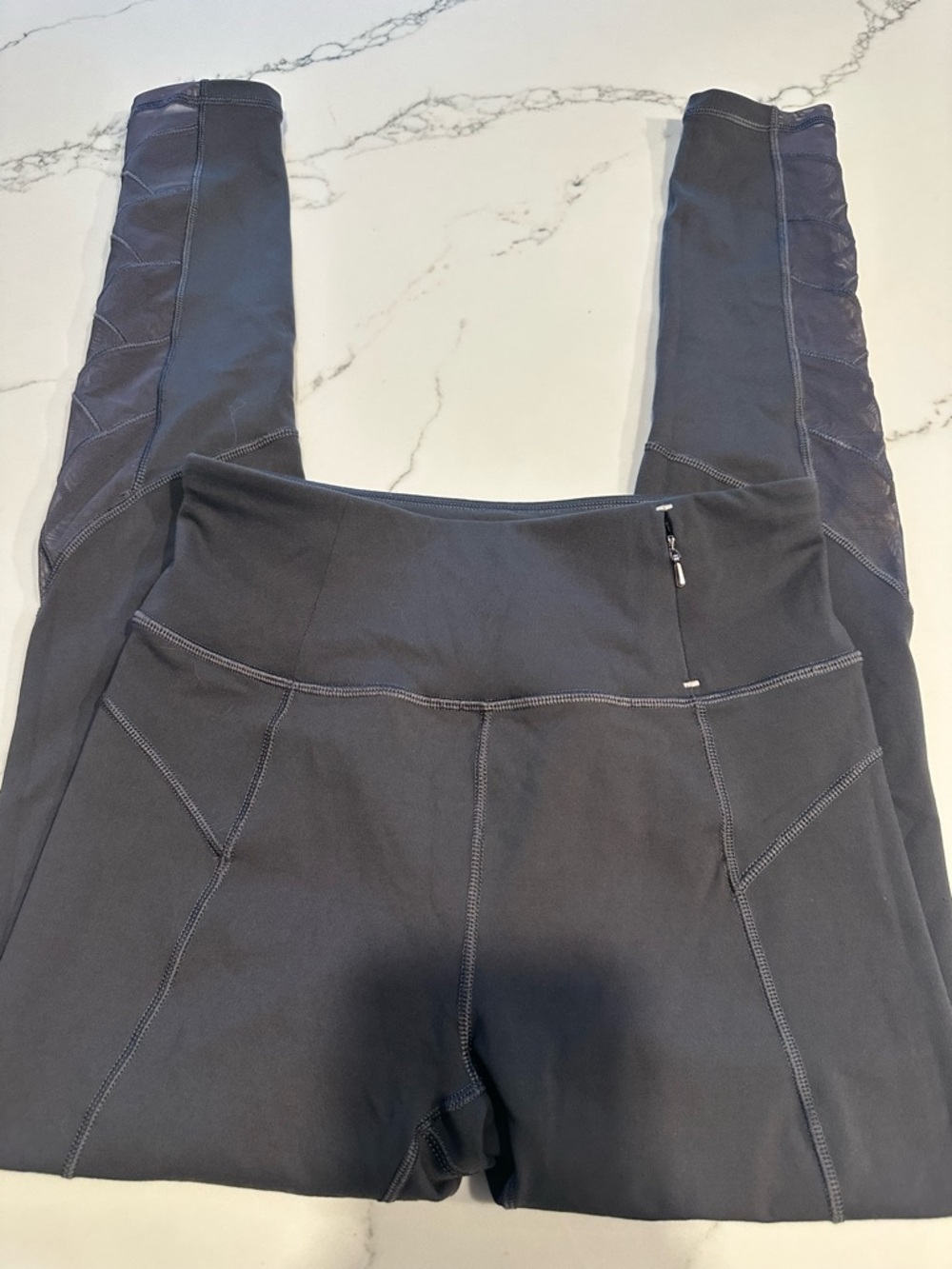 Women's Performance Leggings in Charcoal